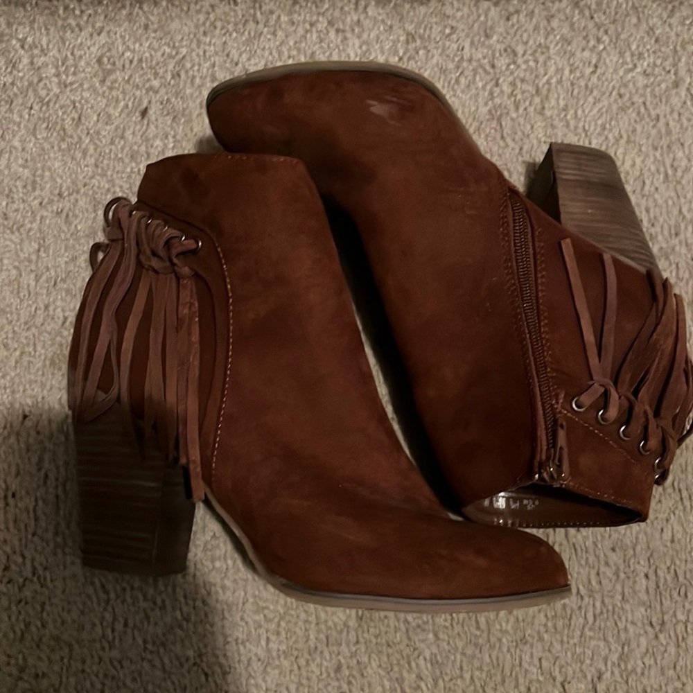 Fringed Boots 👢